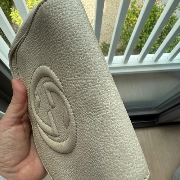 GUCCI SMALL SOHO FLAP BAG, WHITE - Picture 13 of 16